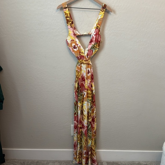 REVOLVE x MINKPINK  Domenica Cut Out Maxi Dress in Tropical Sundress size M - Picture 3 of 8